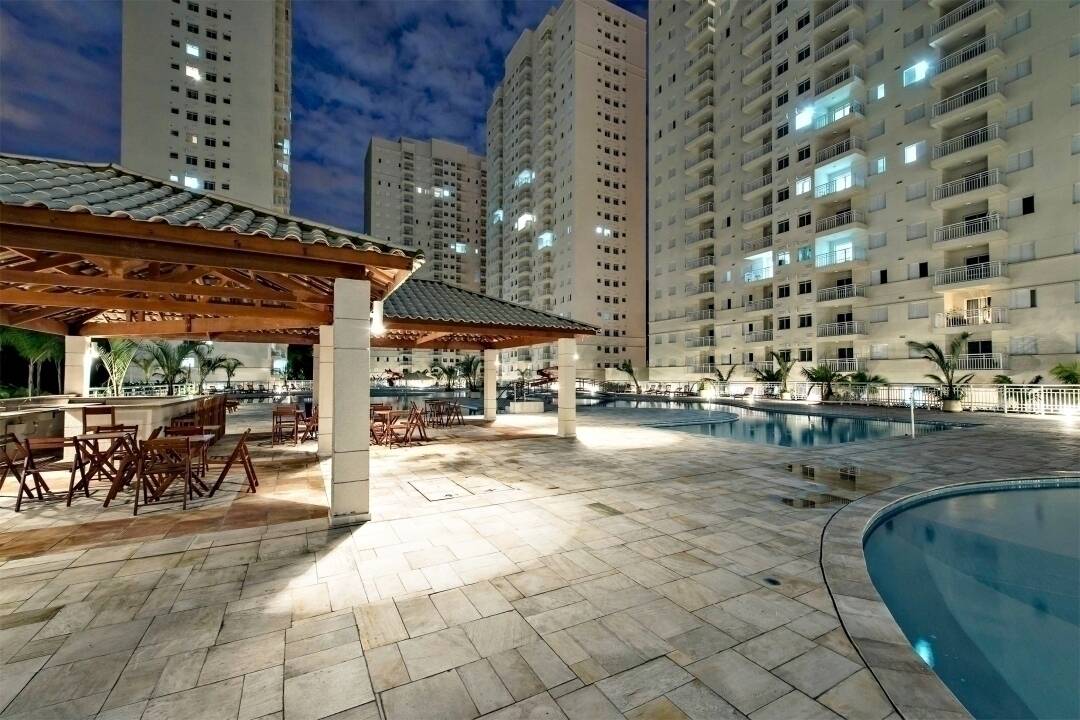 Vende apartamento no Acquaplay 2 quartos, lazer em Santos