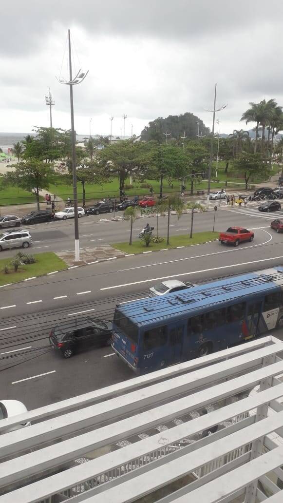Apartamento - Frente Mar, - 1 dorm - área de serviço - Bairro José Menino