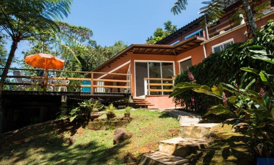 Casa 4 dormitórios com piscina - Praia Morro do Félix Ubatuba Litoral Norte