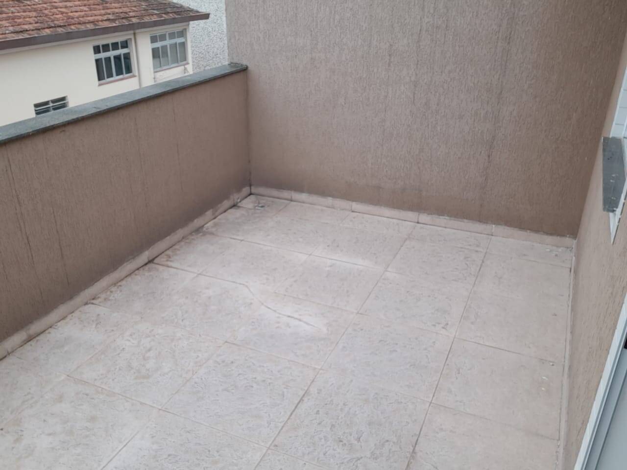 Casa (Triplex) - 3 dormitórios - Terraço - 2 vagas de garagem - Santos
