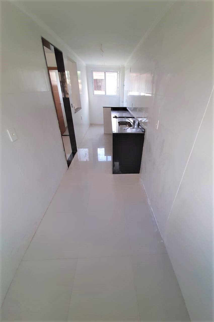 Casa (Triplex) - 3 dormitórios - Terraço - 2 vagas de garagem - Santos