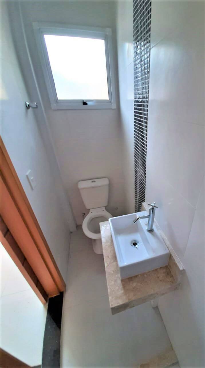 Casa (Triplex) - 3 dormitórios - Terraço - 2 vagas de garagem - Santos