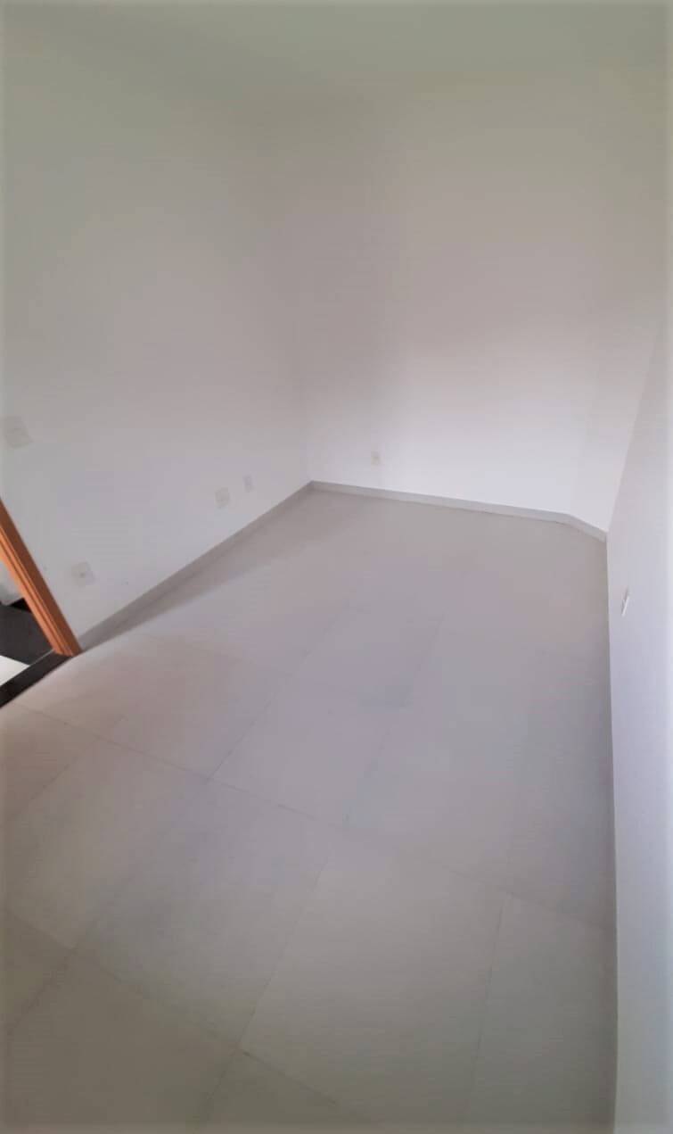 Casa (Triplex) - 3 dormitórios - Terraço - 2 vagas de garagem - Santos