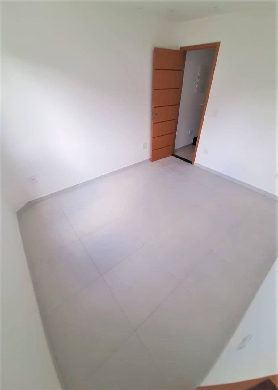 Casa (Triplex) - 3 dormitórios - Terraço - 2 vagas de garagem - Santos