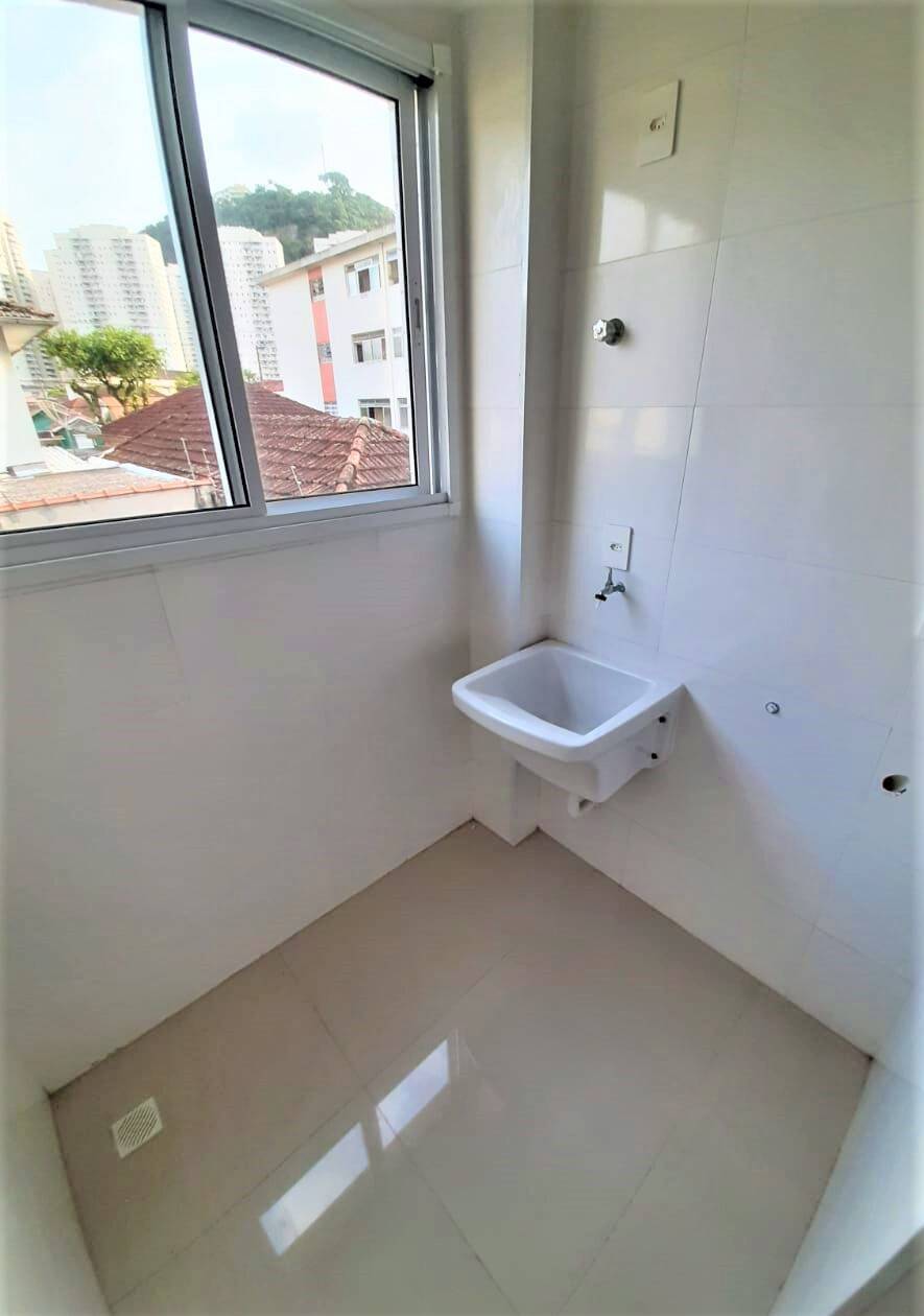 Casa (Triplex) - 3 dormitórios - Terraço - 2 vagas de garagem - Santos