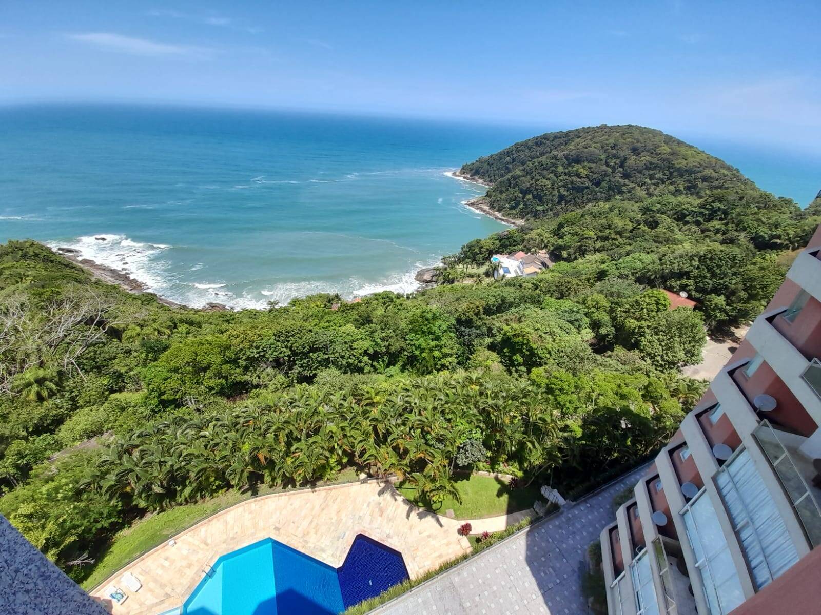 Cobertura 5 dormitórios - Vista Total do Mar - Morro do Sorocatuba -Guarujá