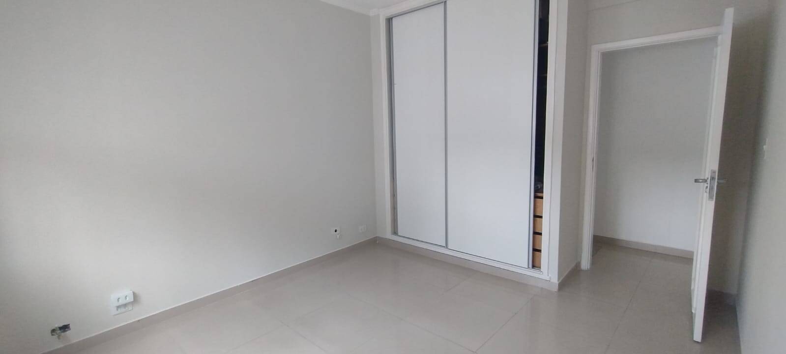 2 Dormitórios Pé na areia José Menino Santos