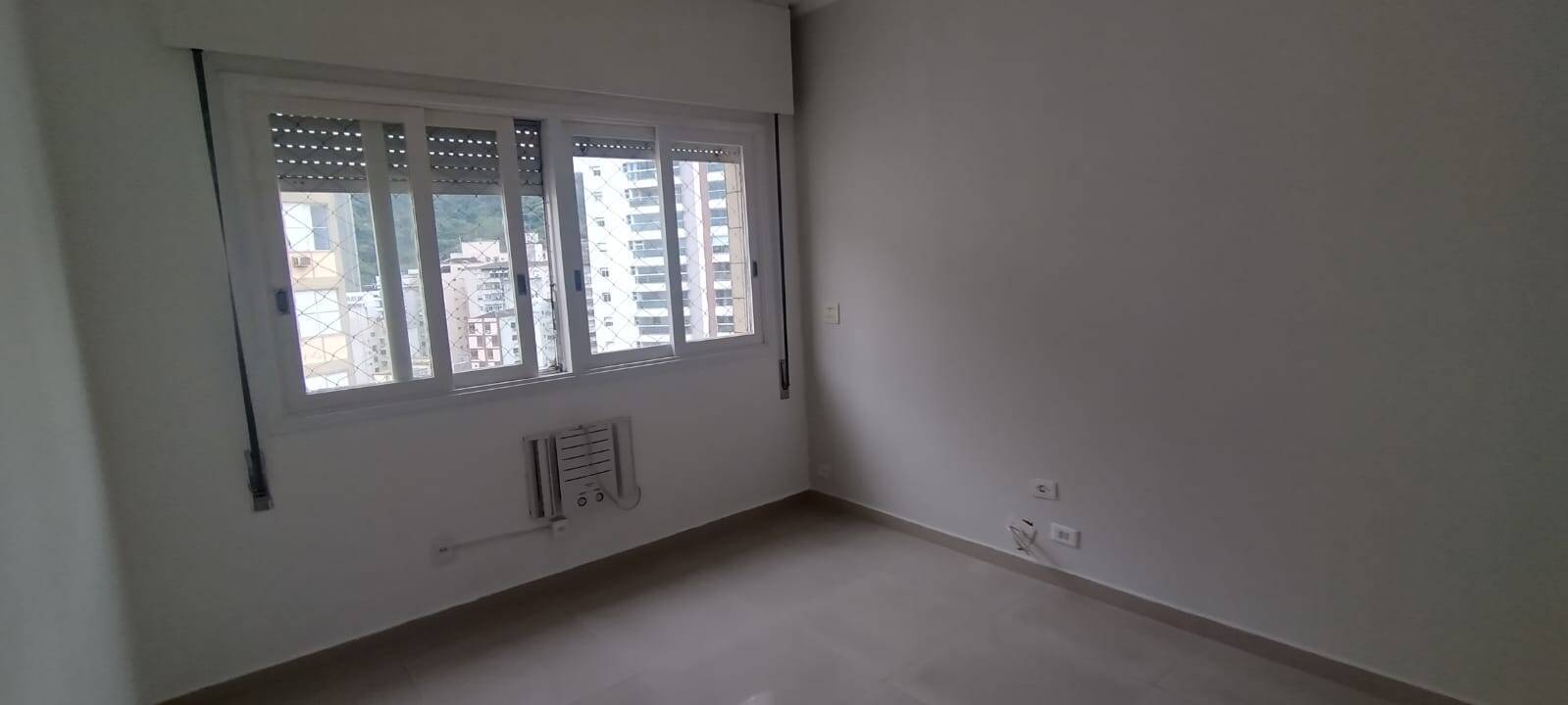 2 Dormitórios Pé na areia José Menino Santos