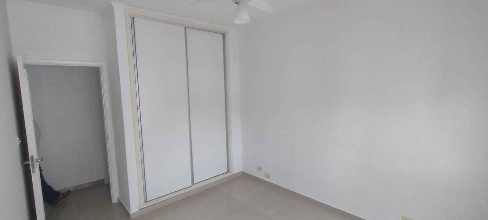 2 Dormitórios Pé na areia José Menino Santos