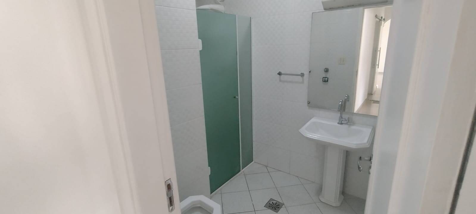 2 Dormitórios Pé na areia José Menino Santos