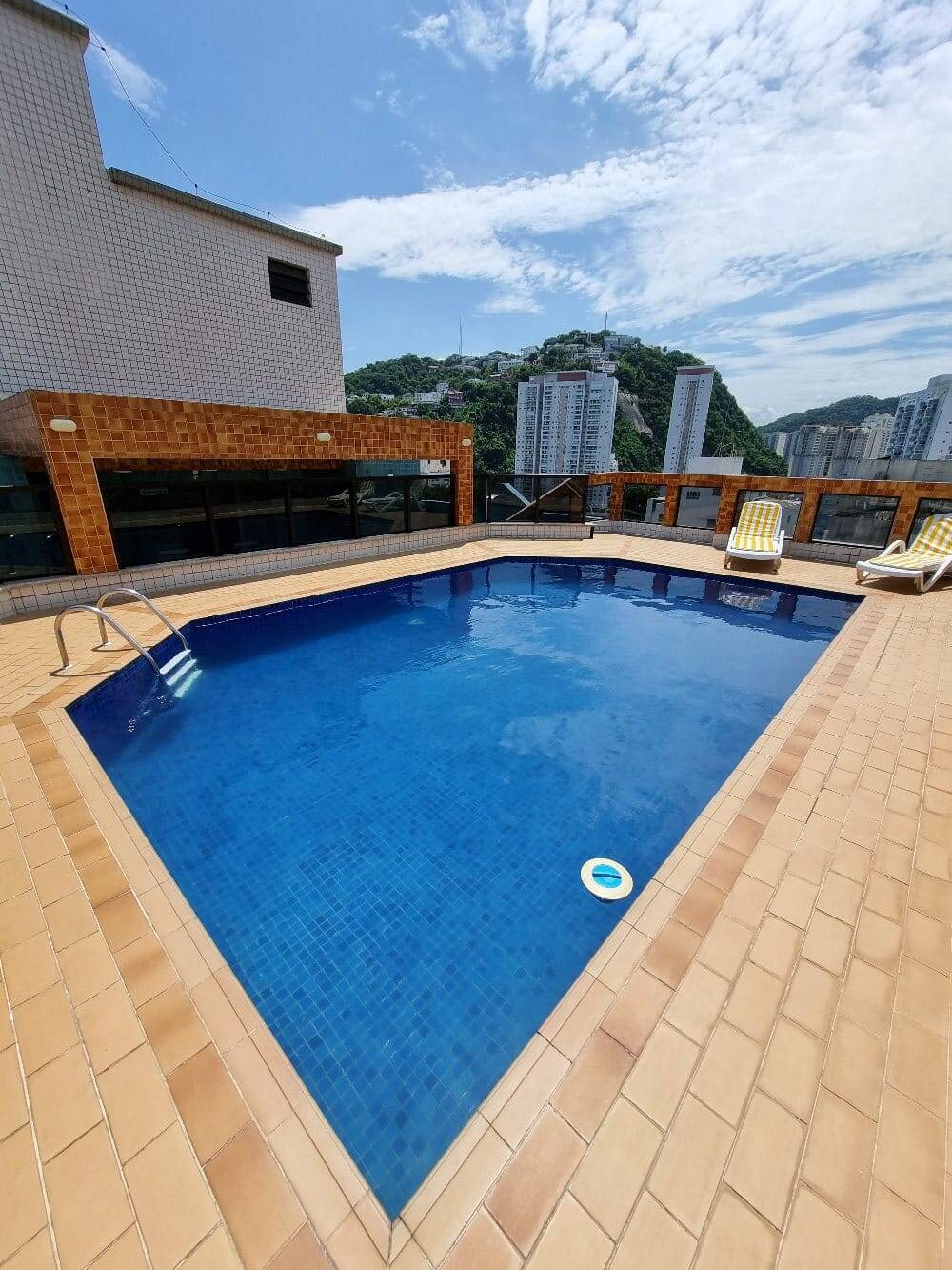 Apartamento para alugar 2 dormitórios, lazer e vaga de garagem na em Santos