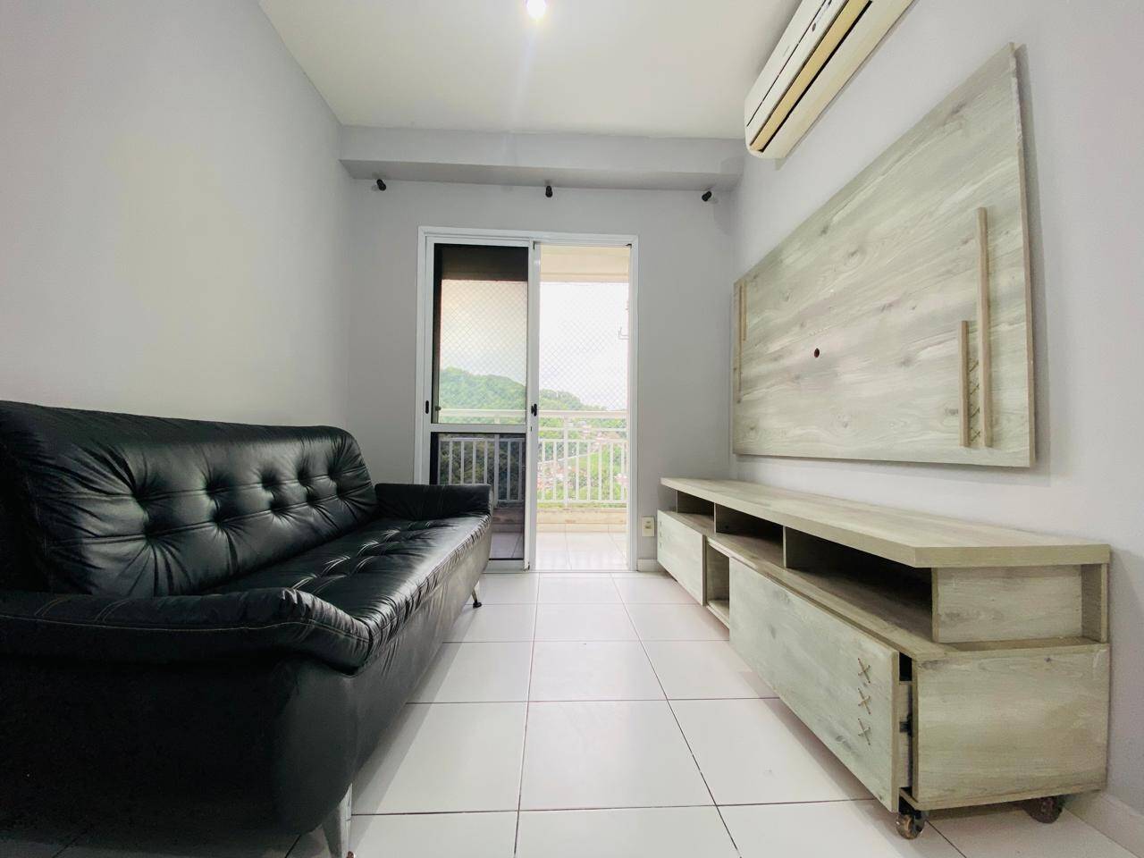 Vende apartamento no Acquaplay 2 quartos, lazer em Santos