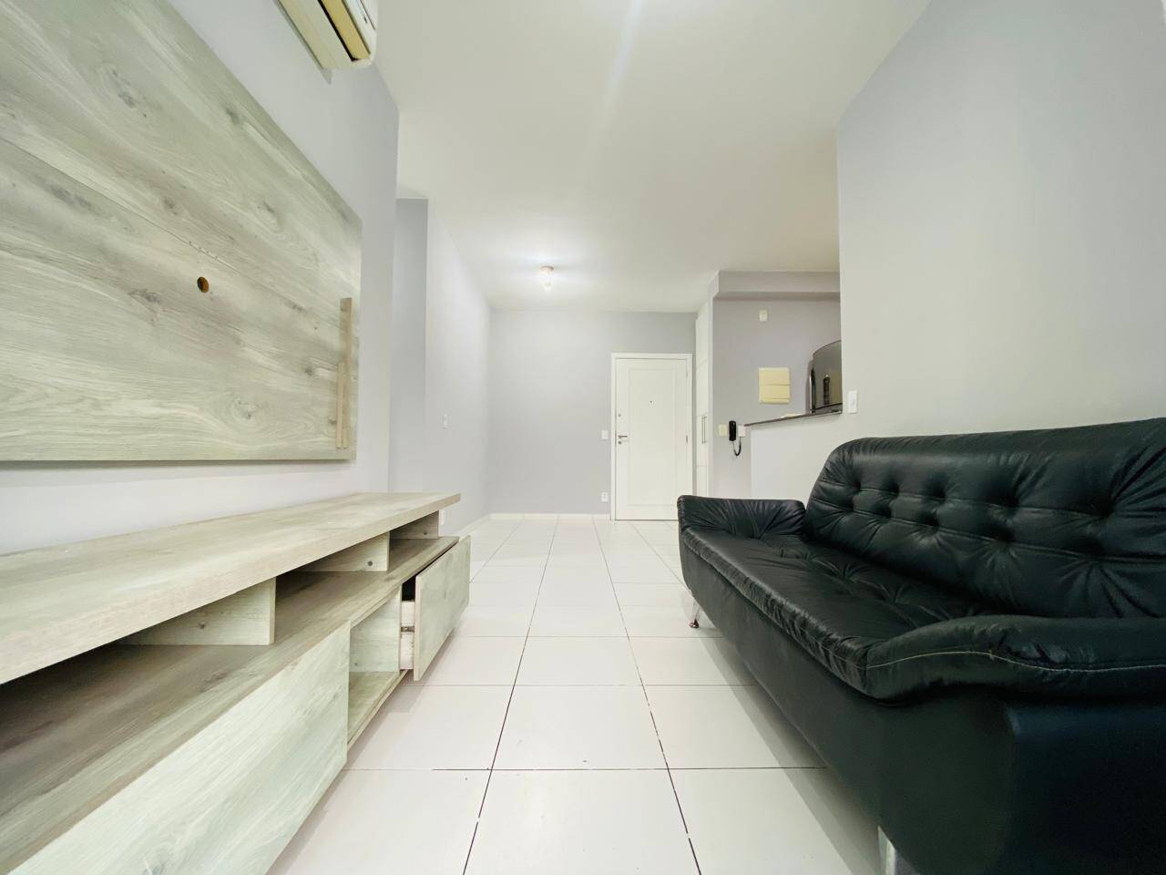 Vende apartamento no Acquaplay 2 quartos, lazer em Santos