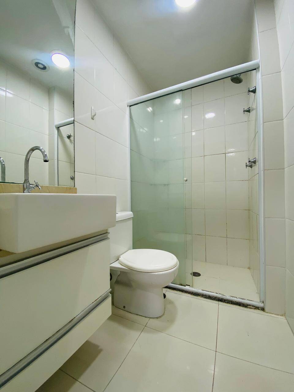 Vende apartamento no Acquaplay 2 quartos, lazer em Santos