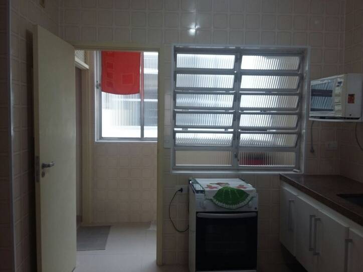 Apartamento 3 dormitórios,2 vagas de garagem na Enseada