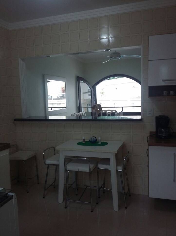 Apartamento 3 dormitórios,2 vagas de garagem na Enseada
