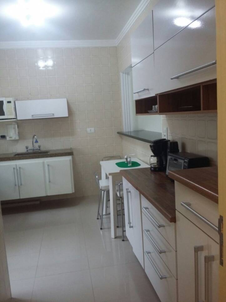 Apartamento 3 dormitórios,2 vagas de garagem na Enseada