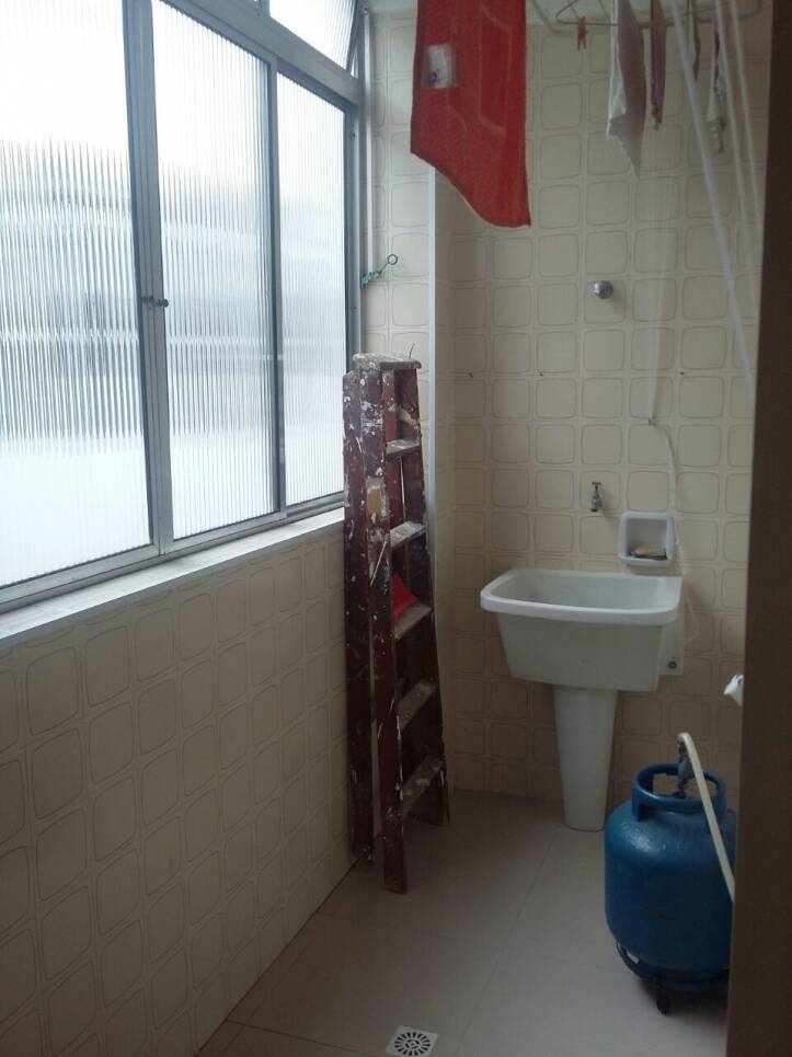 Apartamento 3 dormitórios,2 vagas de garagem na Enseada