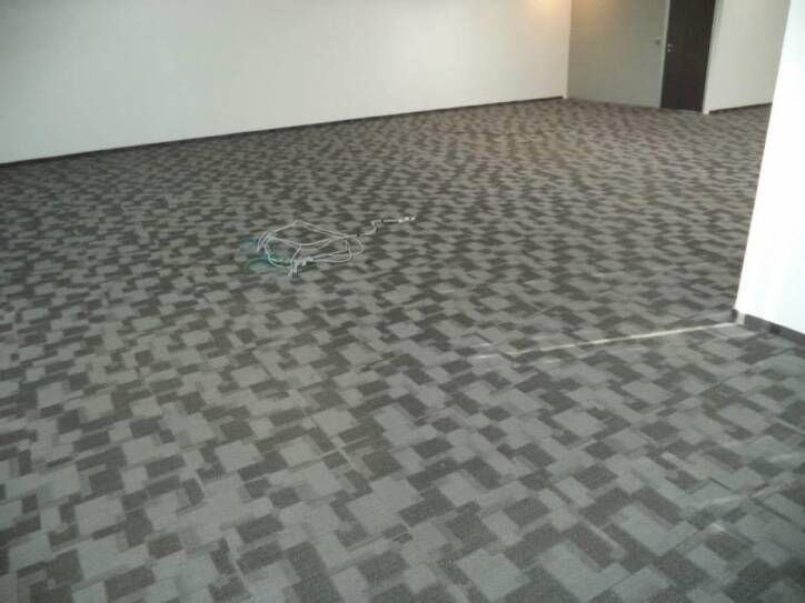 CONJUNTO COMERCIAL NA AV. NAÇÕES UNIDAS
