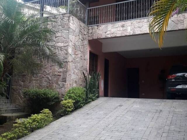 Casa para Venda em Arujá - 4
