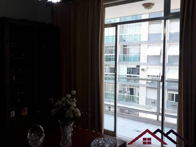#2876 - Apartamento para Venda em Santos - SP