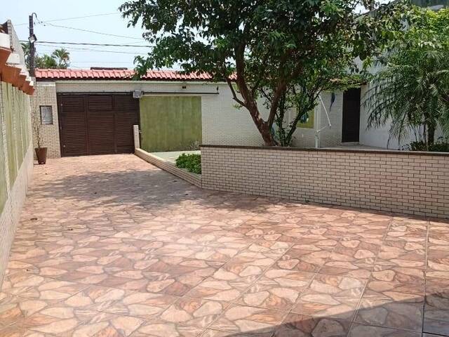 #4745 - Casa para Venda em São Vicente - SP - 1