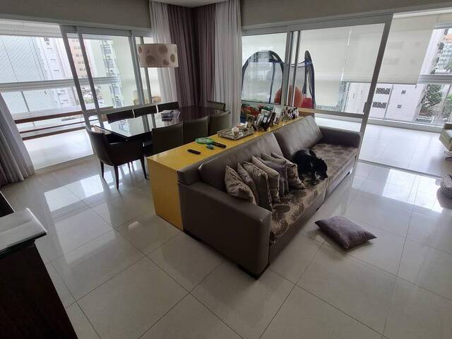 #749 - Apartamento para Venda em Santos - SP