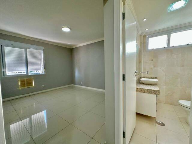 Apartamento para Venda em Santos - 4
